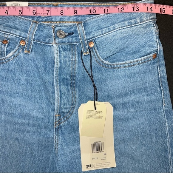 Levi’s Jeans Women 27 Wedgie Straight High Rise Distressed button Fly raw hem  A - Picture 10 of 13